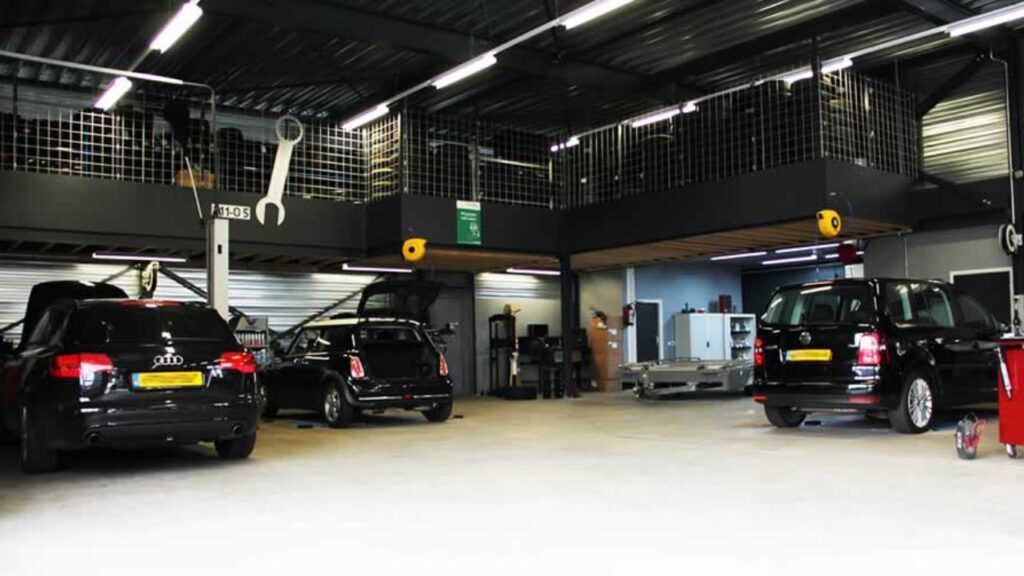 om03 lb | Autobedrijf Oude Mulders